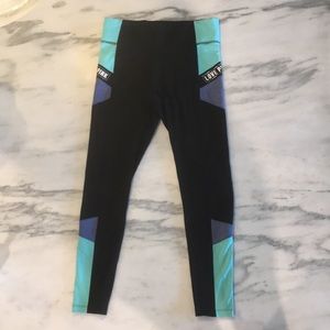 Victoria’s Secret PINK Ultimate Leggings. Size M.
